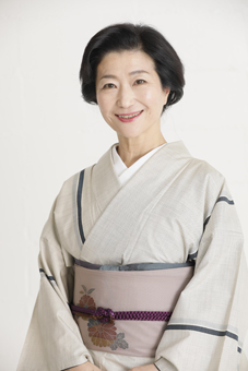 木島多美子　着物上半身.jpg